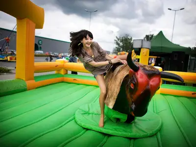 Byk Rodeo Alaja - Park Atrakcji Country Alaja - Dmuchańce Wynajem