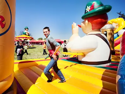 Equalizer Bawarczyk - Park Atrakcji Oktoberfest - Dmuchańce Wynajem