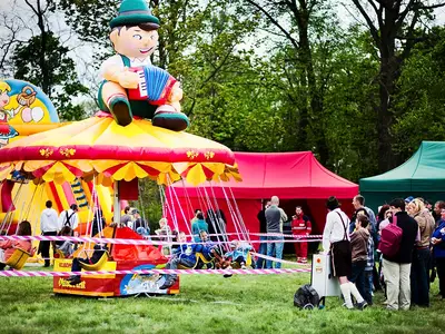 Karuzela - Park Atrakcji Oktoberfest - Dmuchańce Wynajem