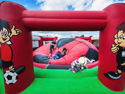 Miękka Góra Piłka Nożna - Park Atrakcji Mega Piłkarski - Dmuchańce Wynajem