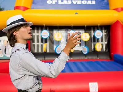 Napad na bank - Zestaw Tematyczny Las Vegas - Dmuchańce Wynajem