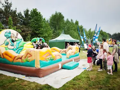 Rodeo Dinozaur - Park Atrakcji Jaskiniowcy - Dmuchańce Wynajem