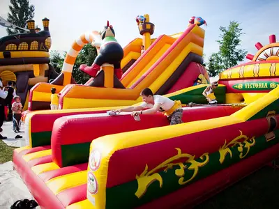 Sprężynująca Lina Pirat - Park Atrakcji Piracki - Dmuchańce Wynajem