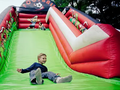 Zjeżdżalnia Piłka Nożna - Park Atrakcji Mega Piłkarski - Dmuchańce Wynajem
